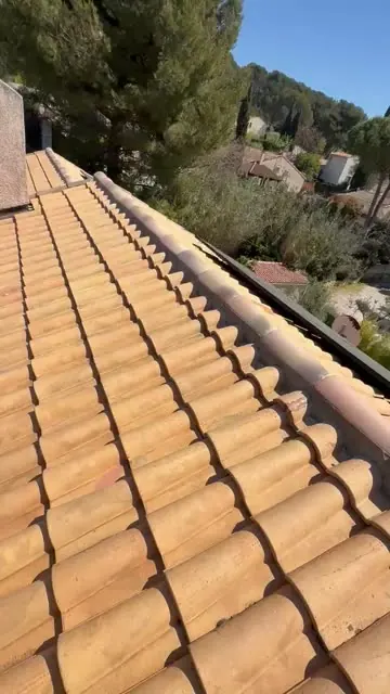 Toiture nettoyée
